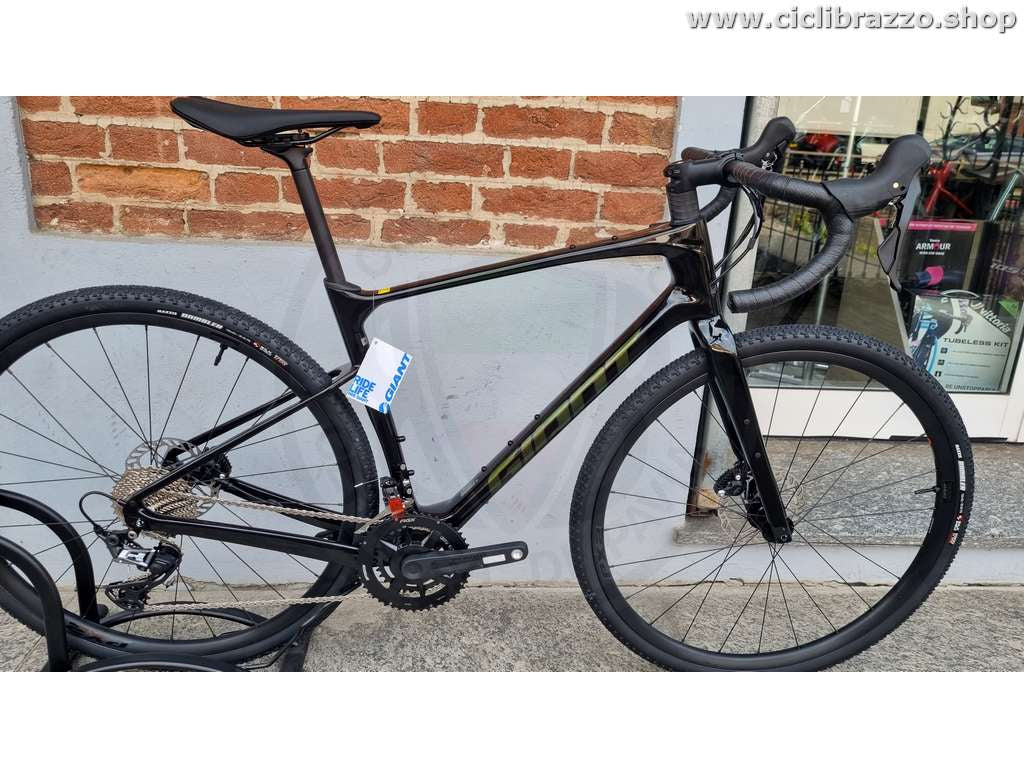 GIANT REVOLT ADVANCED 2023