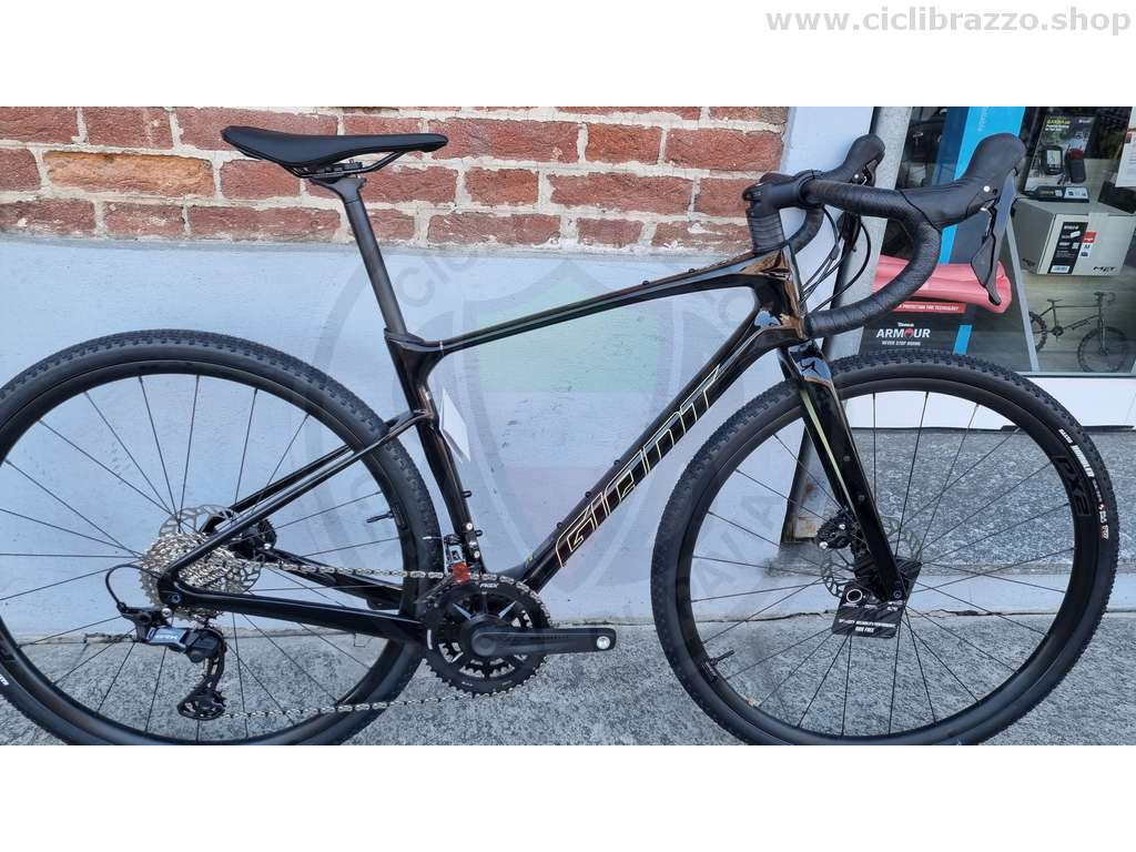 giant revolt advanced 2 gravel bike GIANT REVOLT ADVANCED 2