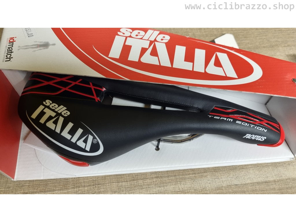 SADDLE SYNCROS BELCARRA V WITH HOLE - Main Image