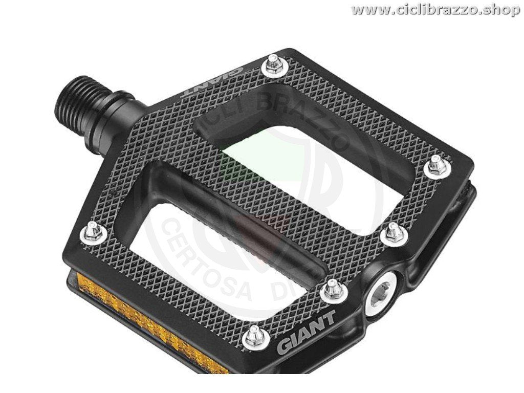 giant platform pedals GIANT PINNER LITE FLAT PEDALS
