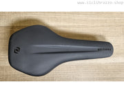 Sella SYNCROS con canale Belcarra R 2.0 OEM