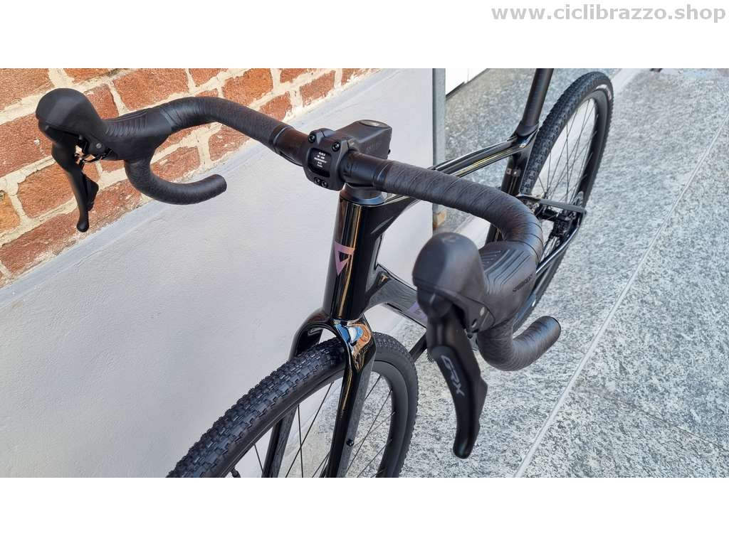 giant revolt advanced 2 gravel bike GIANT REVOLT ADVANCED 2