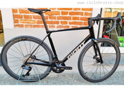 GIANT TCR Advanced Pro 0 KOM - 2026